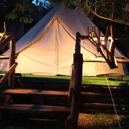 Οργανωμένο κάμπινγκ Yurta Con Uso Piscina E Vista Meravigliosa Dicomano